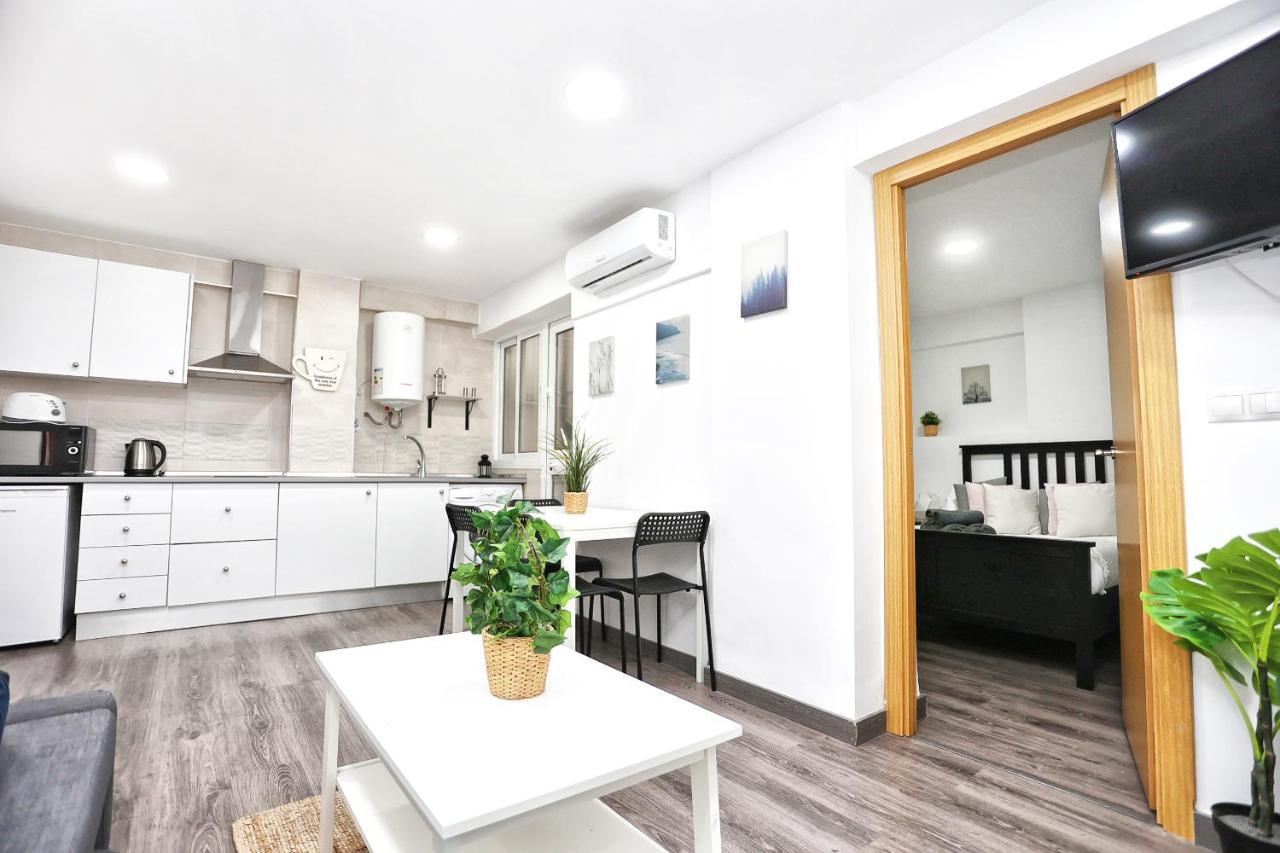Apartment Holidays2malaga Goya - Zona Huelin & 500 Mts De La Playa *